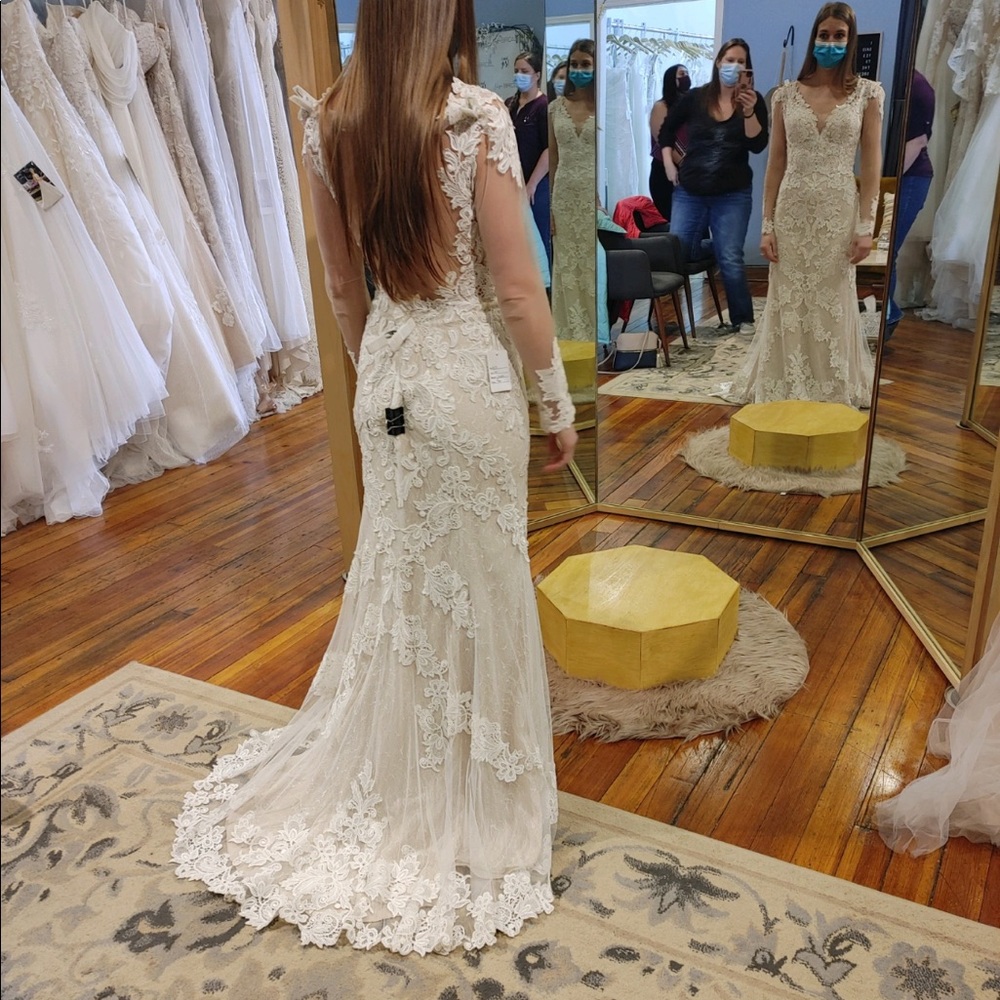 Wedding dress